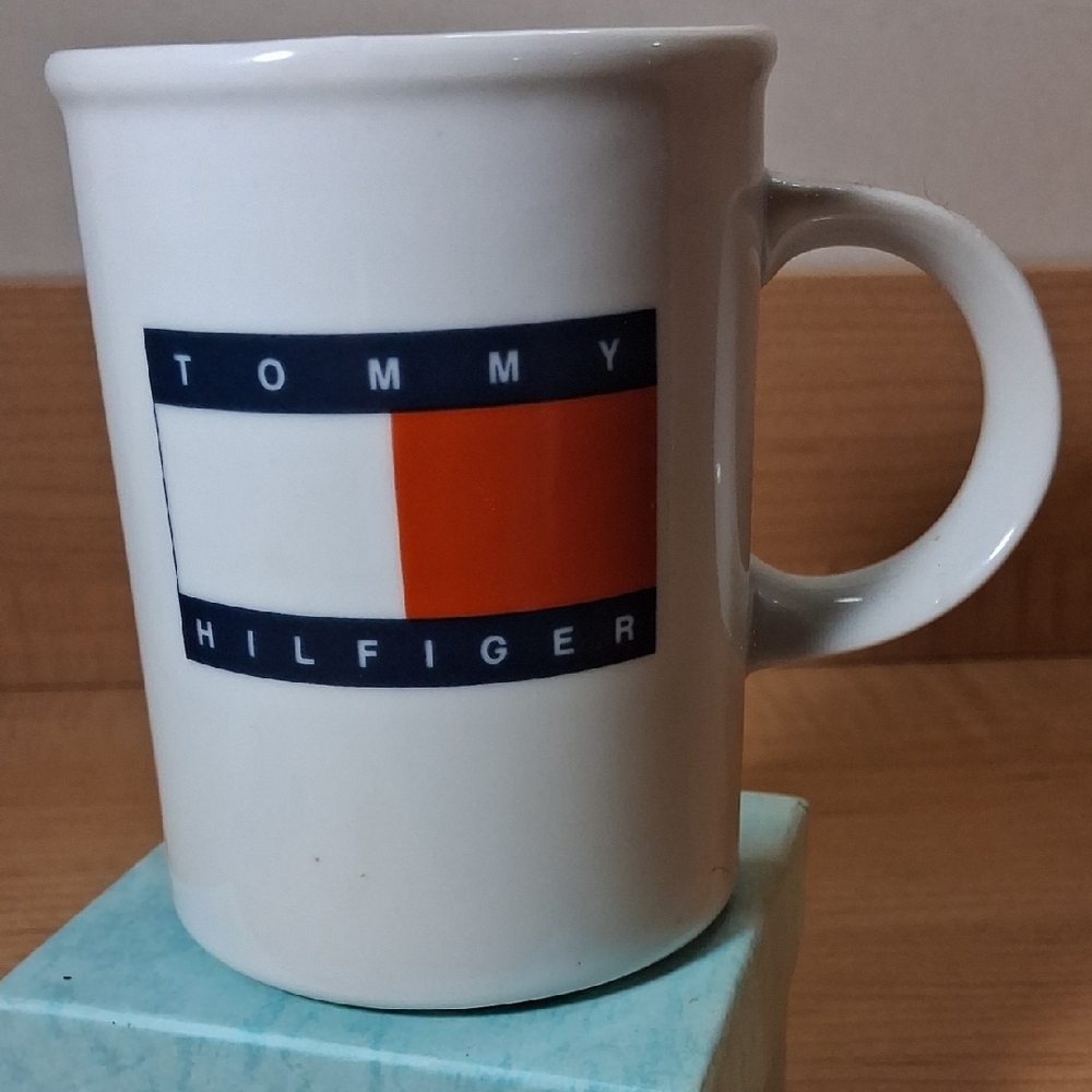 Tommy Hilfiger White Mug with Navy Blue and Red Logo